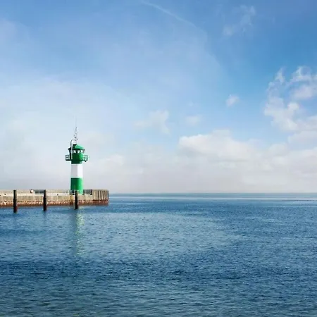 In Luebeck-travemuende 보트호텔 뤼베크